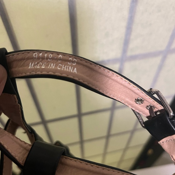 YRU Nightcall Hi Platform Heels - Picture 5 of 10